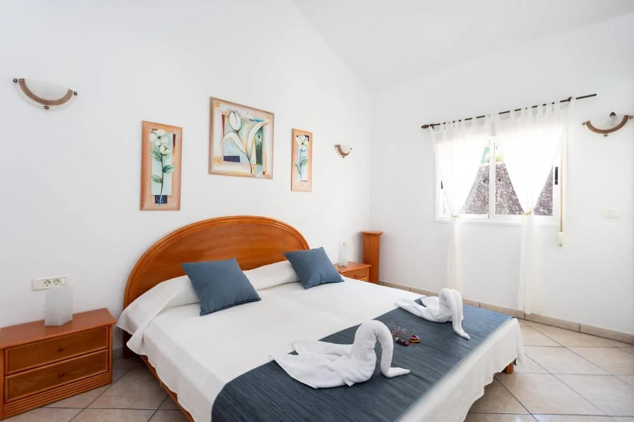 Willa Casa Naranja - Heated Pool - Bbq - Terrace - Free Wifi - Child & Pet-Friendly - 3 Bedrooms - 6 People Poris de Abona