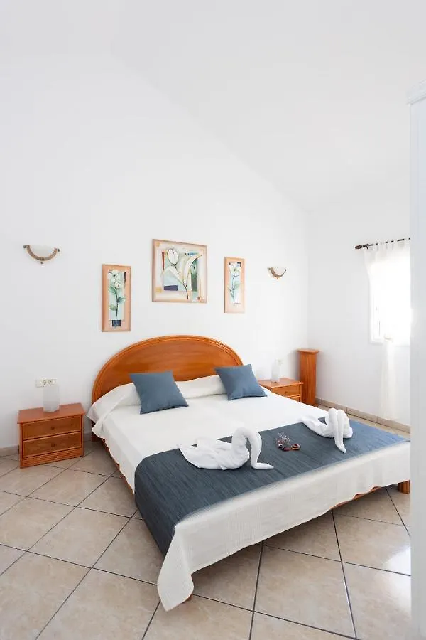 Casa Naranja - Heated Pool - Bbq - Terrace - Free Wifi - Child & Pet-Friendly - 3 Bedrooms - 6 People Poris de Abona 0*,  Hiszpania