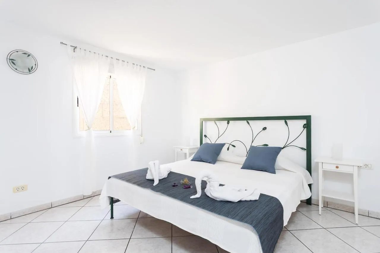 Casa Naranja - Heated Pool - Bbq - Terrace - Free Wifi - Child & Pet-Friendly - 3 Bedrooms - 6 People Poris de Abona